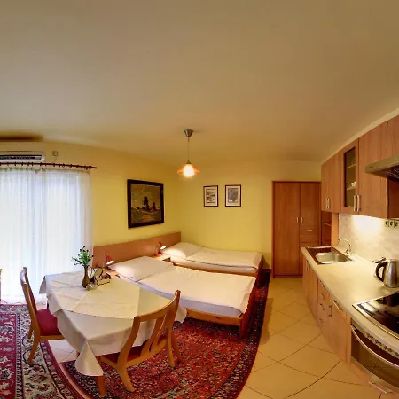 U Lesa Guest house 3*