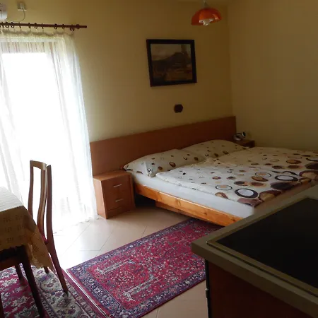 בית הארחה U Lesa 3*